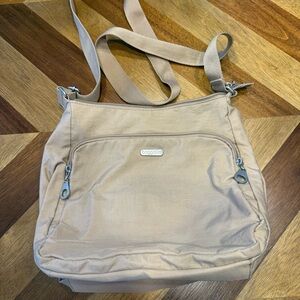 Baggallini Beige crossbody FLAW
